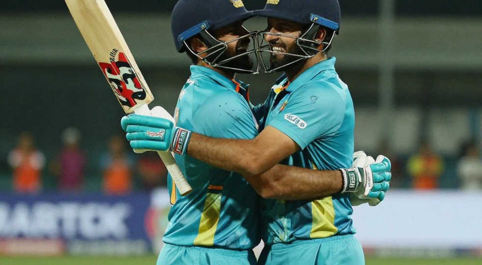 Blockchain Is Entering Cricket, But Fan-Token Charts and Batsman Charts Never Move Together