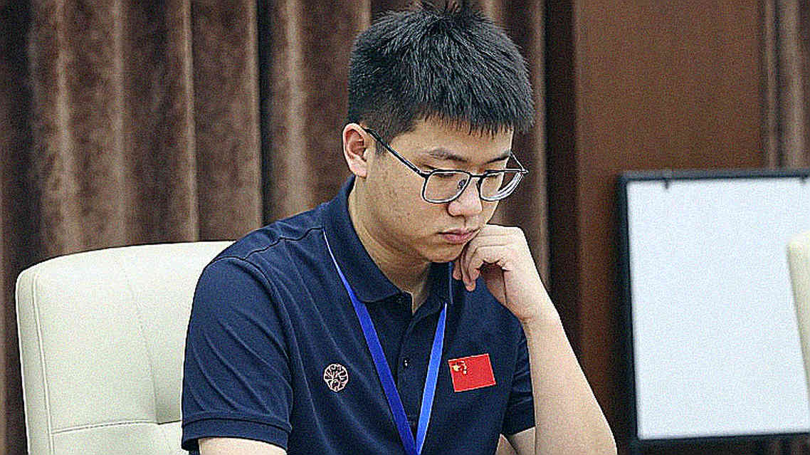 FIDE সভার শিরোনাম, ভেতরে স্ক্যান্ডিনেভিয়ান ডিফেন্স: দাবা মিডিয়ার এক অদ্ভুত অমিল FIDE সভার শিরোনাম, ভেতরে স্ক্যান্ডিনেভিয়ান ডিফেন্স: দাবা মিডিয়ার এক অদ্ভুত অমিল