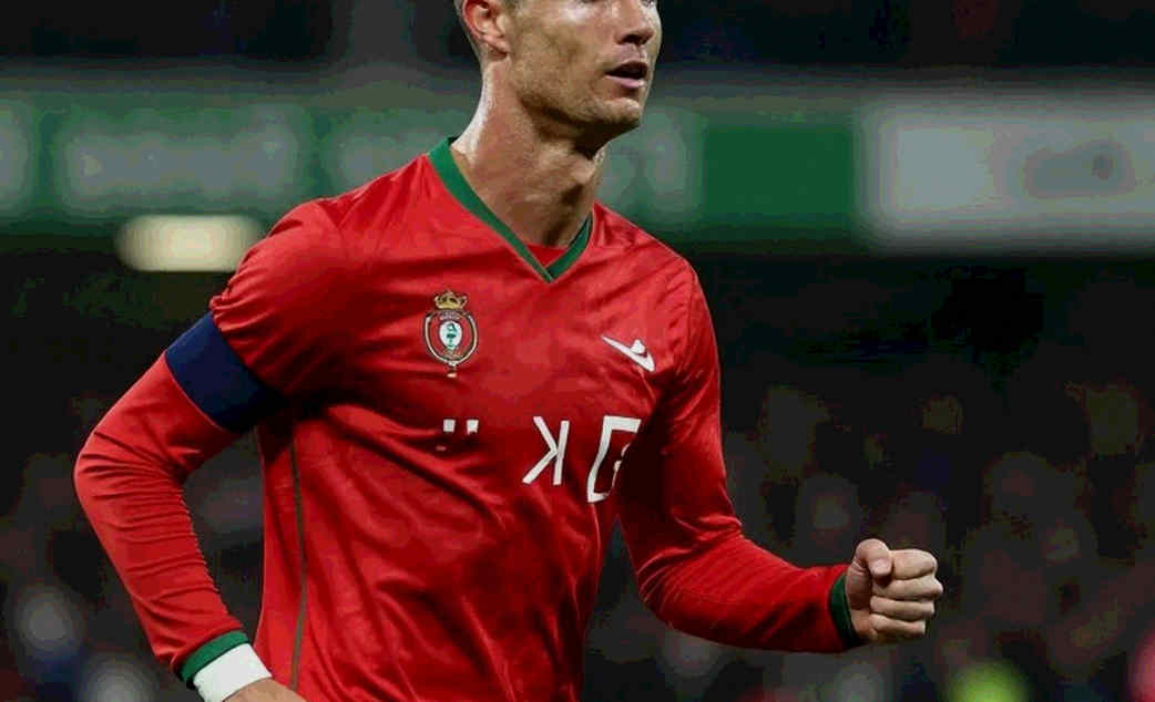 স্পেনের কাছাকাছি ইংল্যান্ড: যে দূরত্ব কোনো রিপ্লে মাপতে পারে না