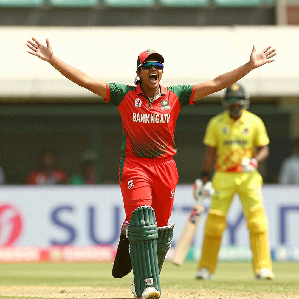 আনক্যাপড ক্রোকম্বের দুই বছরের চুক্তি: ইসিবির কেন্দ্রীয় চুক্তি ব্যবস্থার ভেতরের খেলা আনক্যাপড ক্রোকম্বের দুই বছরের চুক্তি: ইসিবির কেন্দ্রীয় চুক্তি ব্যবস্থার ভেতরের খেলা