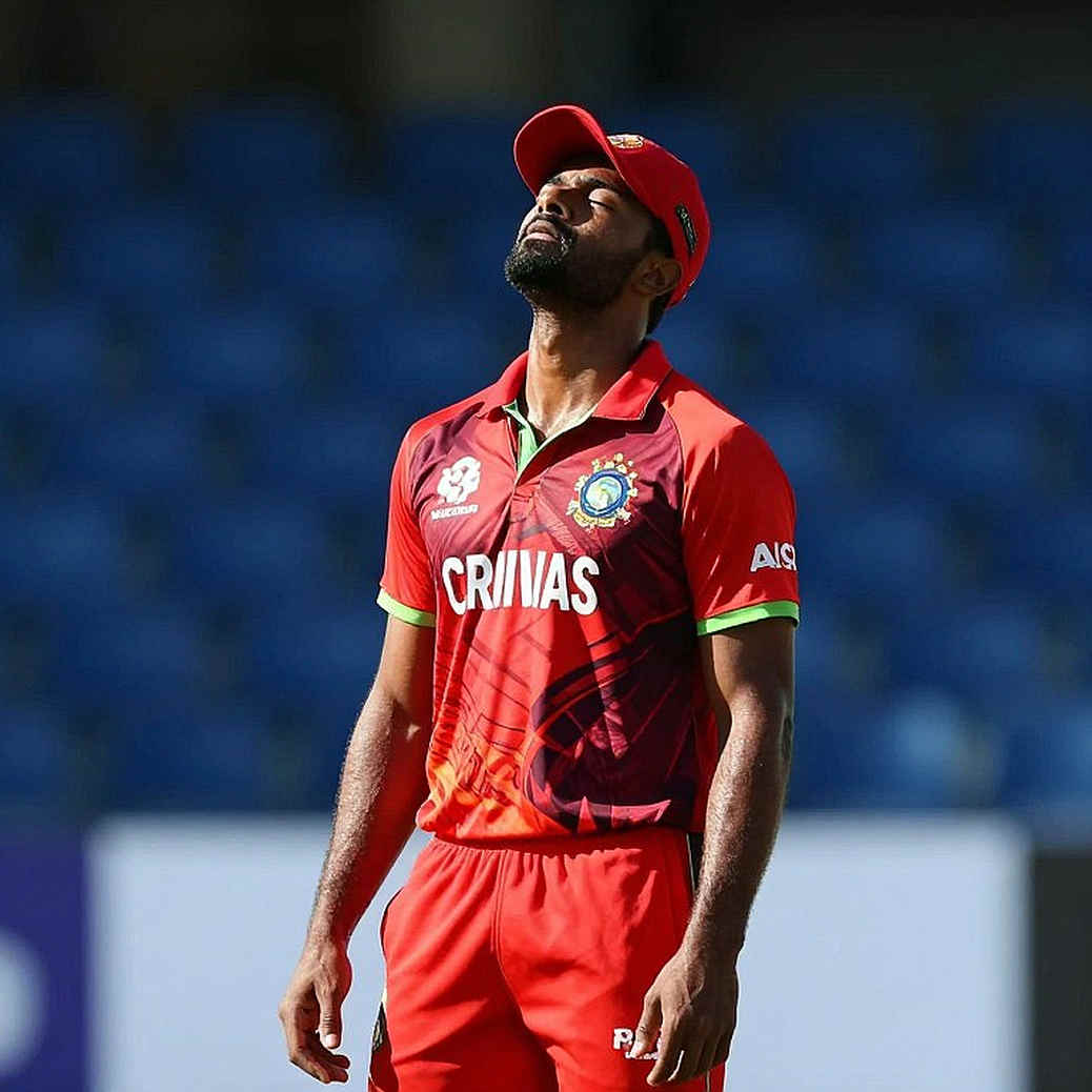 ইয়ানসেনের পাঁচে ভাঙা ৯৯: গকেবেরহায় ফলো-অনের জুয়া আর হেডের একলা প্রতিরোধ ইয়ানসেনের পাঁচে ভাঙা ৯৯: গকেবেরহায় ফলো-অনের জুয়া আর হেডের একলা প্রতিরোধ