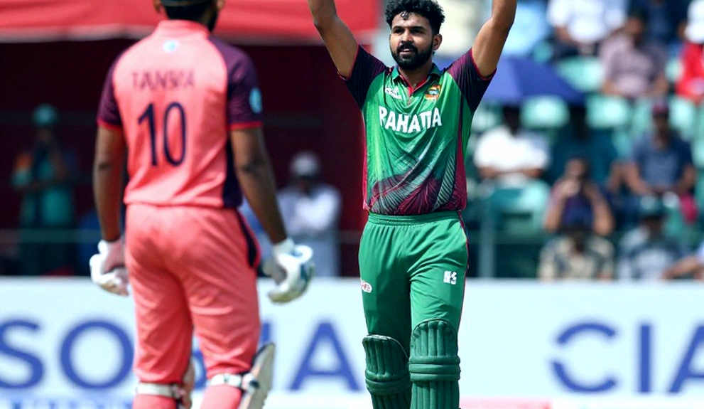 রাওয়ালপিন্ডির ৮৭ রান, লাহোরের অদেখা পিচ: পাকিস্তানের পেস-আক্রমণের যে হিসাবটা এখনো মেলেনি