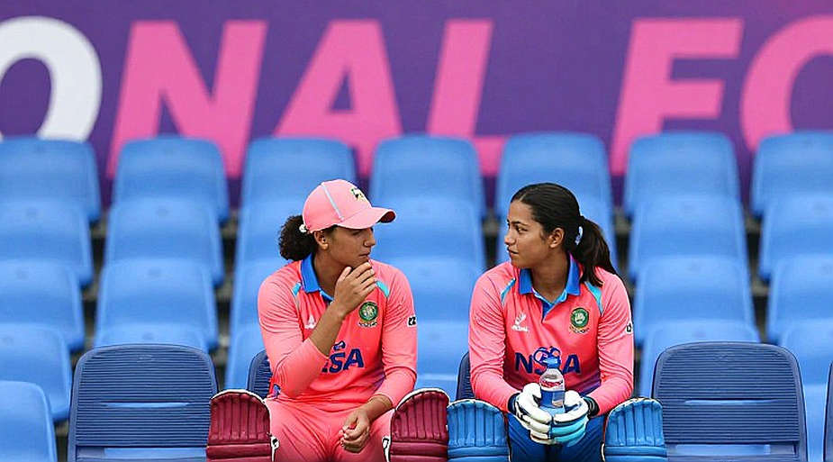 বেলেরিভের প্রথম সকাল: হ্যারি হোকস্ট্রার পাঁচ উইকেটের খতিয়ানে ২০৬ রান কোথায় লুকিয়ে