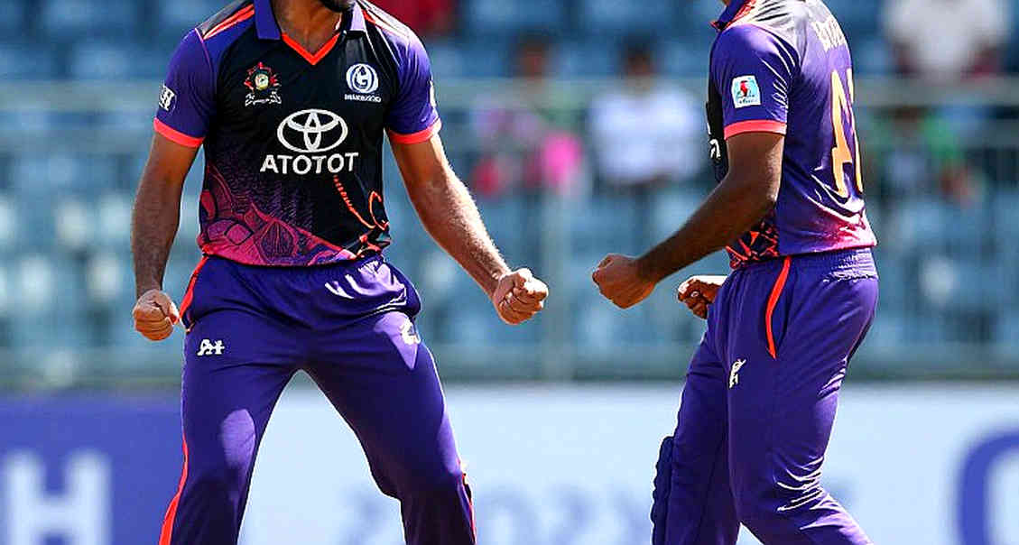 দুই ধসের মাঝে ৩৭ রান: রাওয়ালপিন্ডির স্কোরকার্ড যেভাবে পাকিস্তানের জয়ের গল্পটা লুকিয়ে ফেলে দুই ধসের মাঝে ৩৭ রান: রাওয়ালপিন্ডির স্কোরকার্ড যেভাবে পাকিস্তানের জয়ের গল্পটা লুকিয়ে ফেলে